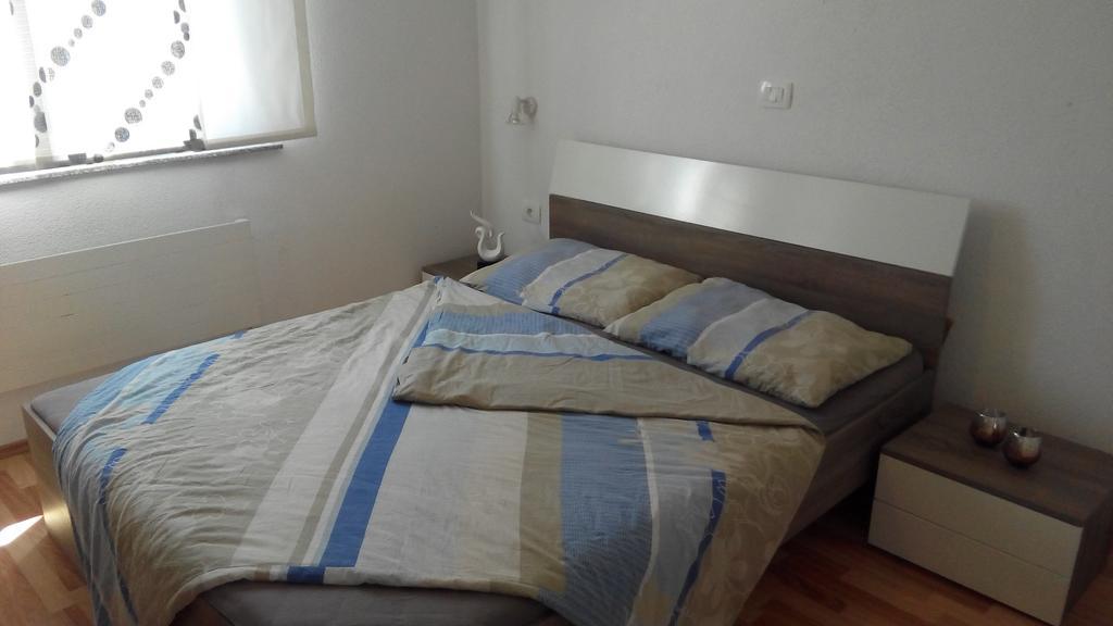 Holiday Home Marsan Pula Exterior foto